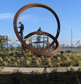 "Clover" in Woodland - Sculpture by Roger Berry